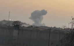 تصاعد أعمدة الدخان عقب تدمير الاحتلال مبانٍ فلسطينية في شمال قطاع غزة اليوم الجمعة