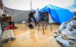 تأثير المنخفض الجوي على خيام النازحين في غزة - تعبيرية