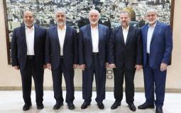 من اليمين روحي مشتهى وصالح العاروري وإسماعيل هنية وخالد مشعل وخليل الحية