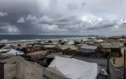 خيام النازحين على شاطئ بحر غزة - تعبيرية