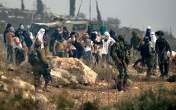 مستوطنون رفقة جنود الاحتلال بالضفة - أرشيف