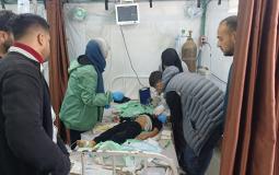 إصابة 4 فلسطينيين بينهم 3 أطفال بقصف خيمة نازحين بمواصي خان يونس