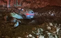 إصابة 7 أشخاص إثر سقوط صواريخ وشظايا اعتراضية في منطقة القدس