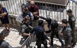 الاحتلال يسلم القيادي بفتح ياسر درويش استدعاءً للتحقيق بالقدس