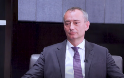 نيكولاي ميلادينوف الممثل الأعلى لمجلس السلام بقطاع غزة