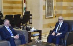 رئيس الوزراء اللبناني يستقبل الممثل الخاص للرئيس محمود عباس
