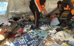 من مكان قصف خيمة نازحين غرب مدينة غزة
