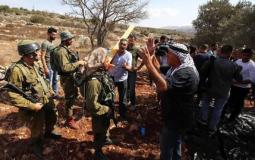 اعتداء الاحتلال على المزارعين الفلسطينيين