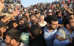 رئيس المكتب السياسي لحركة حماس اسماعيل هنية خلال مشاركته المتظاهرين السلميين في مسيرة العودة الكبرى شرق منطقة الوسطى في قطاع غزة