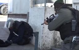 جندي اسرائيلي يقتل الطفلة سماح مبارك