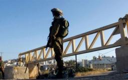 اغلاق البوابات الحديدية في رام الله