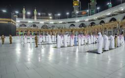 مشاهد مؤثرة لإحياء ليلة القدر في مسجدي الحرام والأقصى