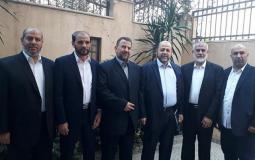 القيادي في حركة حماس حسام بدران بجوار خليل الحية