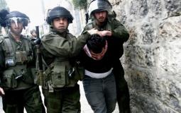 قوات الاحتلال تعتقل مواطن - ارشيفية 