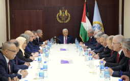 الرئيس عباس يترأس اجتماعا للحكومة