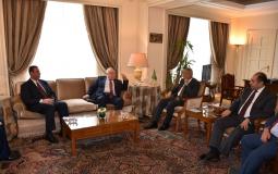  لقاء وزير المالية الفلسطيني مع الأمين العام للجامعة العربية