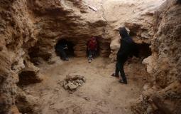 اكتشاف مقبرة تاريخية داخل أحد المنازل بغزة