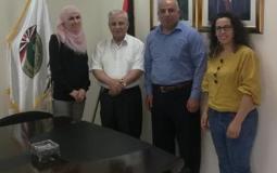 الإعلان عن منح لأبناء الأسر الفقيرة