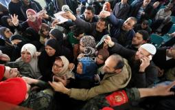 مسافرون من غزة أمام معبر رفح