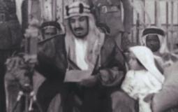 الملك الراحل عبد العزيز آل سعود والملك سلمان بن عبد العزيز وعمره 3 سنوات