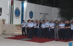 اللواء حازم عطا الله يأم بعناصر الشرطة في صلاح التراويح