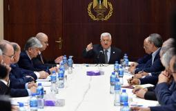  الرئيس محمود عباس أثناء ترؤسه اجتماعا للجنة المكلفة بتنفيذ قرارات المجلس المركزي