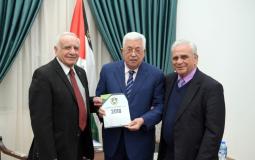 الرئيس عباس يستقبل وفد جامعة القدس المفتوحة