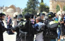 الاحتلال يعتقل أربعة من موظفي الأوقاف في المسجد الأقصى