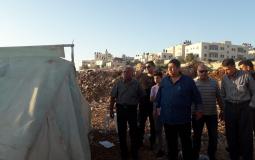 اللواء النتشة يتفقد العائلات التي هدم الإحتلال منازلها في القدس المحتلة 