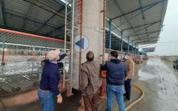 اقتصاد غزة تفحص خزانات الوقود في معبر رفح التجاري