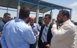 وكيل وزارة الاقتصاد يتفقد العمل في المعبر التجاري