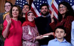 رشيدة طليب عضو الكونغرس ترتدي الثوب الفلسطيني