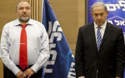 بنيامين نتنياهو رئيس الحكومة الإٍسرائيلية وأفيغدور ليبرمان وزير أمن الاحتلال