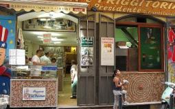 لأول مرة .. إيطاليون يتناولون الطعام في شوارع البندقية منذ مارس