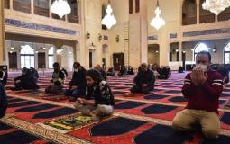 الصلاة في المساجد مع اخذ اجراءات الوقاية