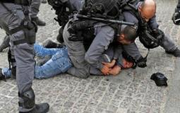 الشرطة الاسرائيلية تعتدي على أحد المواطنين في القدس - أرشيفية