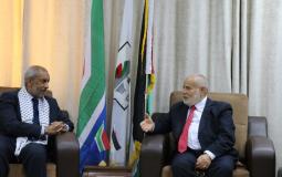  أحمد بحر النائب الأول لرئيس المجلس التشريعي الفلسطيني يستقبل سفير دولة جنوب افريقيا