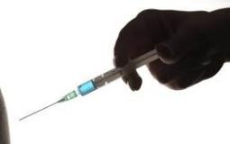 لص يحمل حقنة