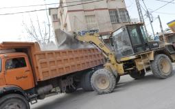 بلدية غزة تجمع وترحل 17 ألف طن من النفايات خلال الشهر الماضي