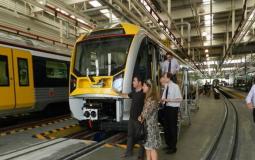 عمال مصنع القطارات في إسبانيا