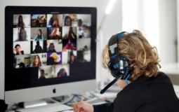 شاهد: سياسية مكسيكية تظهر عارية في اجتماع حكومي بتقنية الفيديو