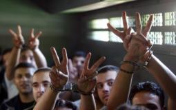 اسرى في سجون الاحتلال -ارشيف-