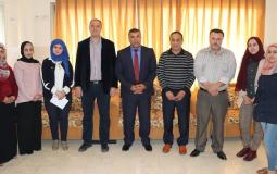 المركز الفلسطيني ومحافظة الخليل يعقدان لقاء لبحث التعاون المشترك