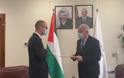 المالكي ورئيس مكتب تمثيل جمهورية ليتوانيا في فلسطين، فرتاس بنكايتيس