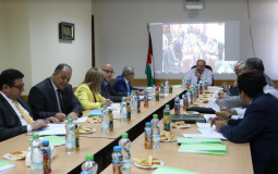 إجراء مراجعة شاملة لمعدلات القبول بعدة تخصصات