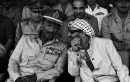 الرئيسان الراحلان الفلسطيني ياسر عرفات والمصري أنور السادات -من الارشيف-