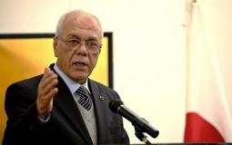 الرئيس عباس ينعى المناضل الطيب عبد الرحيم