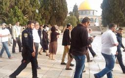 عشرات من المستوطنين يقتحمون المسجد الأقصى
