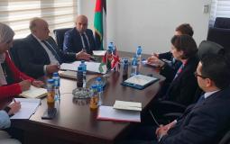 اجتماع وزير المالية شكري بشارة مع  المديرة العامة للوكالة البريطانية للتنمية ليندي كاميرون