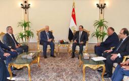 الرئيس عباس خلال لقاء نظيره المصري في القاهرة